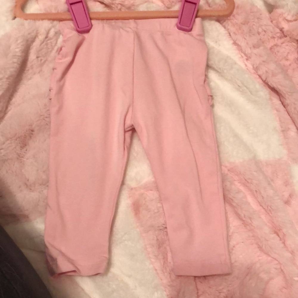 Ruffled leggings
